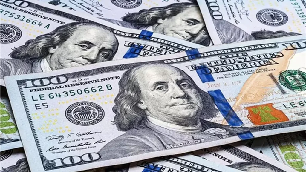 تطورات سعر الدولار في البنوك المصرية مع ختام تعاملات يوم الاثنين